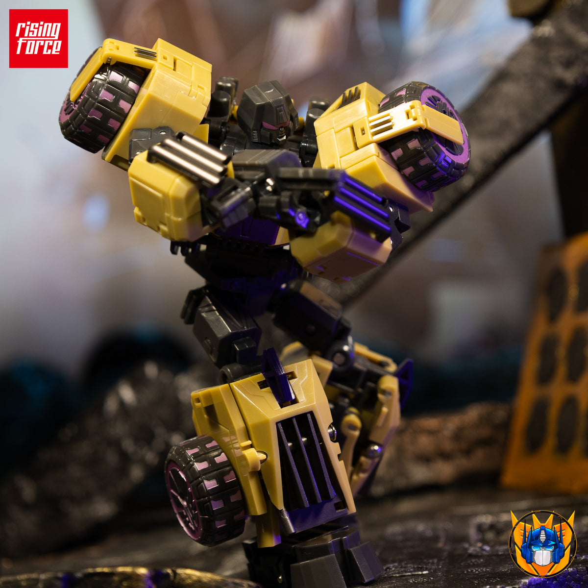 Snatch RF-C01 / Swindle Fall Of Cybertron 15cm Rising Force 3P