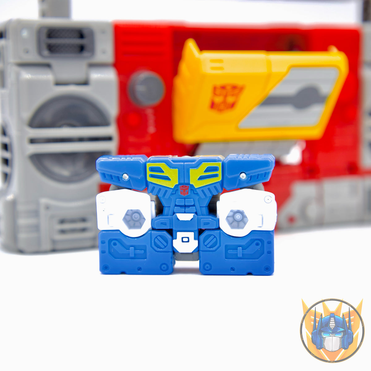 Blaster & Eject Voyageur Klass Studio Series 86-25