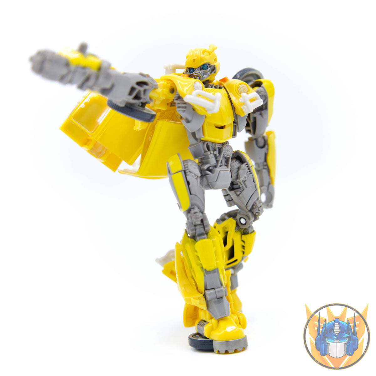 Bumblebee Deluxe Class 11cm Studio Series 117