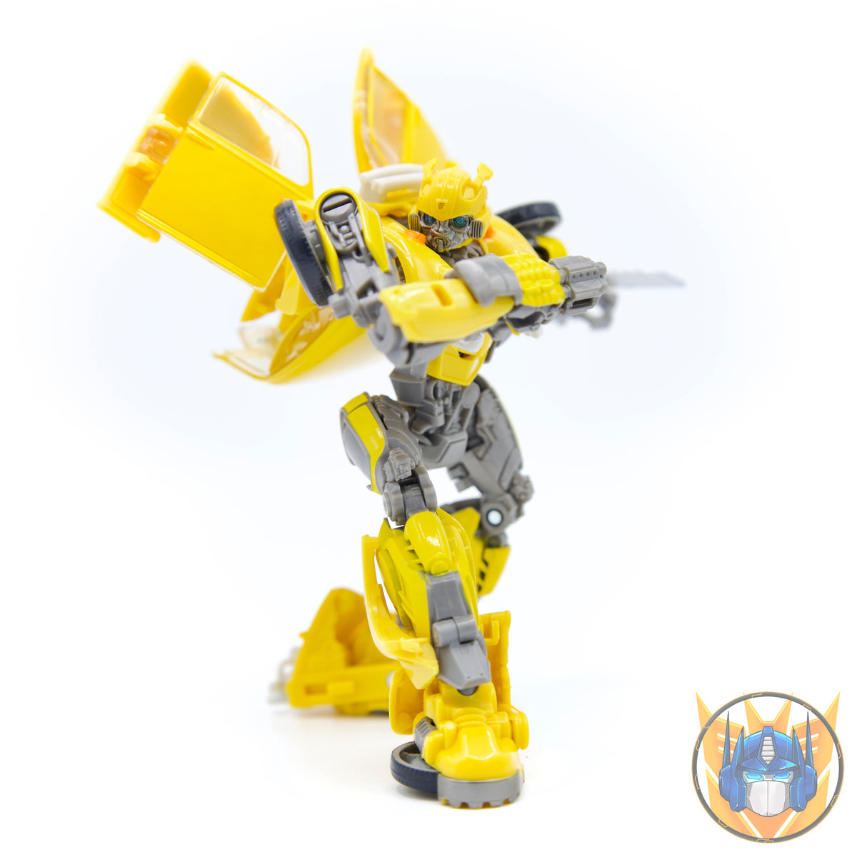 Bumblebee Deluxe Class 11cm Studio Series 117