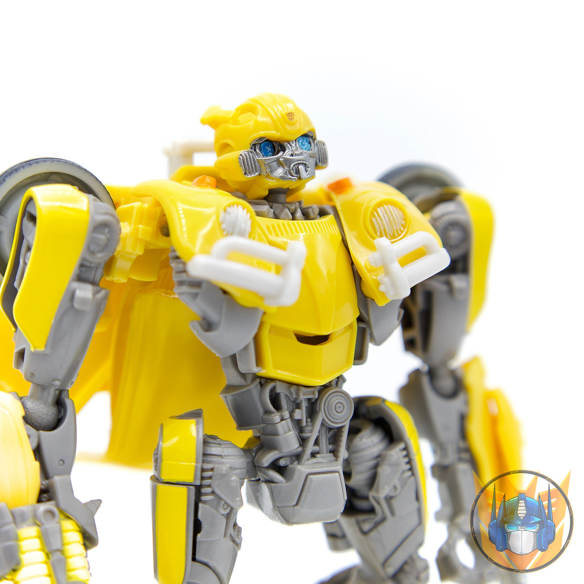 Bumblebee Deluxe Class 11cm Studio Series 117