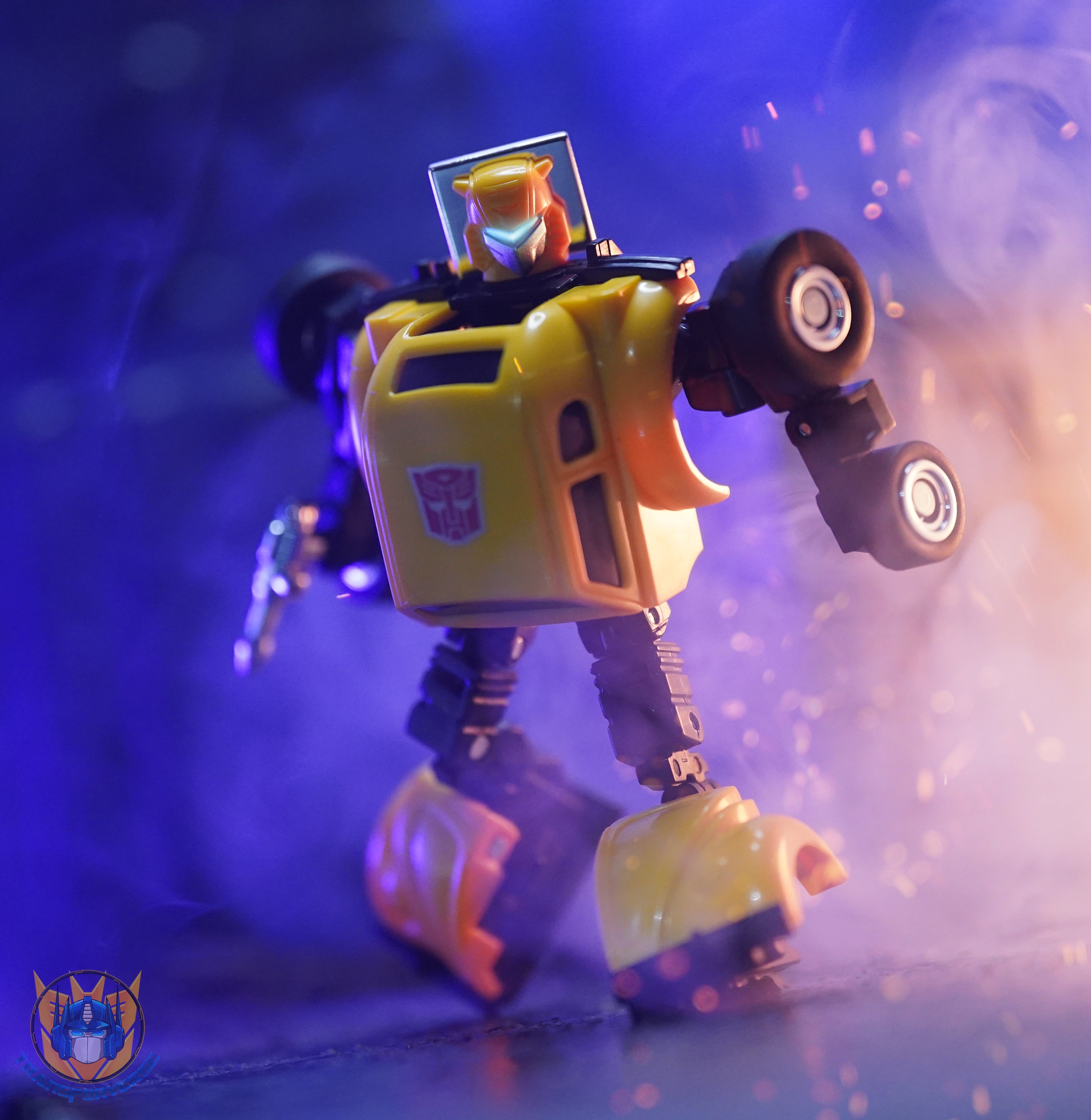 Transformers Missing Link C-03 Bumblebee Core Class 40th