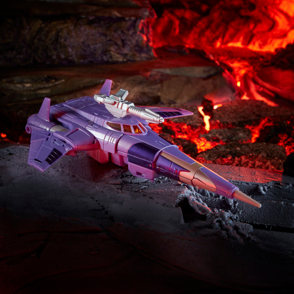 Cyclonus Voyager Class 17.5cm War for Cybertron Kingdom