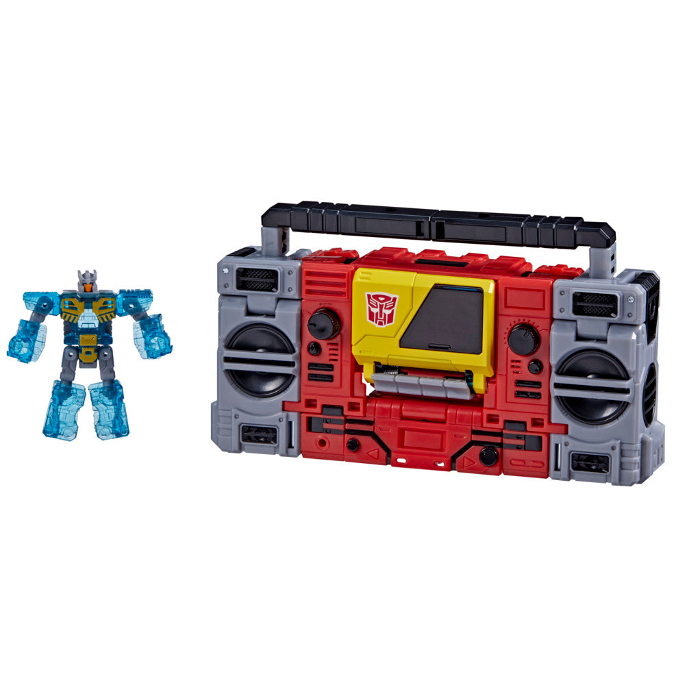 Autobot Blaster & Eject Voyager Class 17.5cm War for Cybertron Kingdom