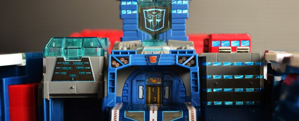 Greamáin do Fortress Maximus Titans Returns ToyHax