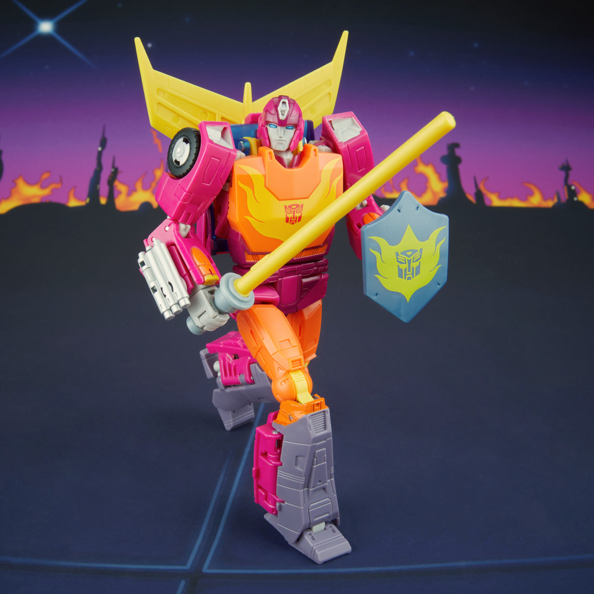 Hot Rod Voyager Class 14cm Studio Series 86 MTMTE Collection