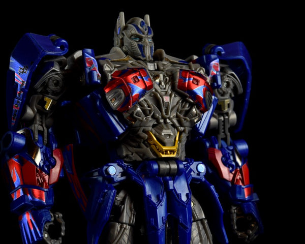 Greamáin do Optimus Age Of Extinction Studio Series ToyHax