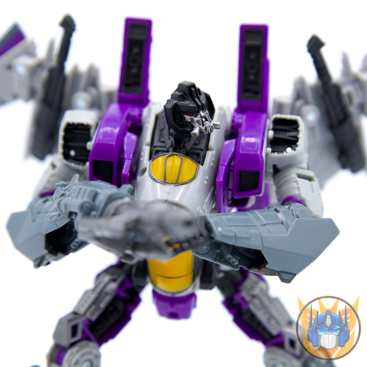 Skywarp Voyager Class 16,5cm Studio Series Bumblebee Movie